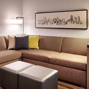 One-Bedroom King Suite Disability Access